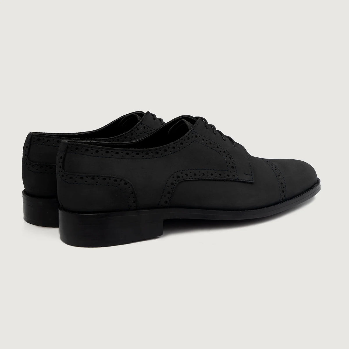 High-Traction Rubber Outsole & Lug Tread Pattern on Dirk Brogues Derby Black Nubuck Leather Shoes For Men