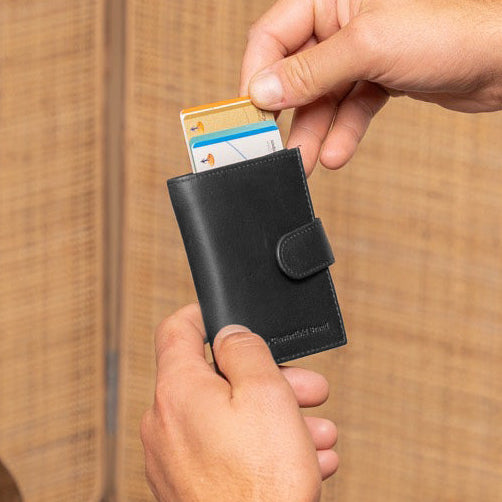 Leipzig Full-Grain Leather Card Holder