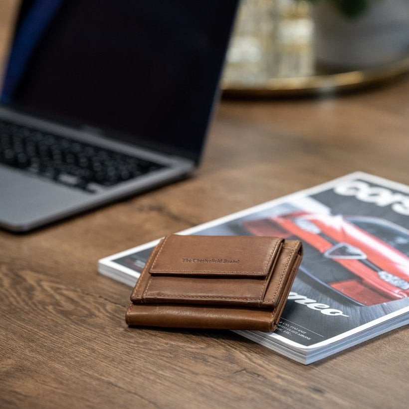 Harthoft Full-Grain Leather Wallet