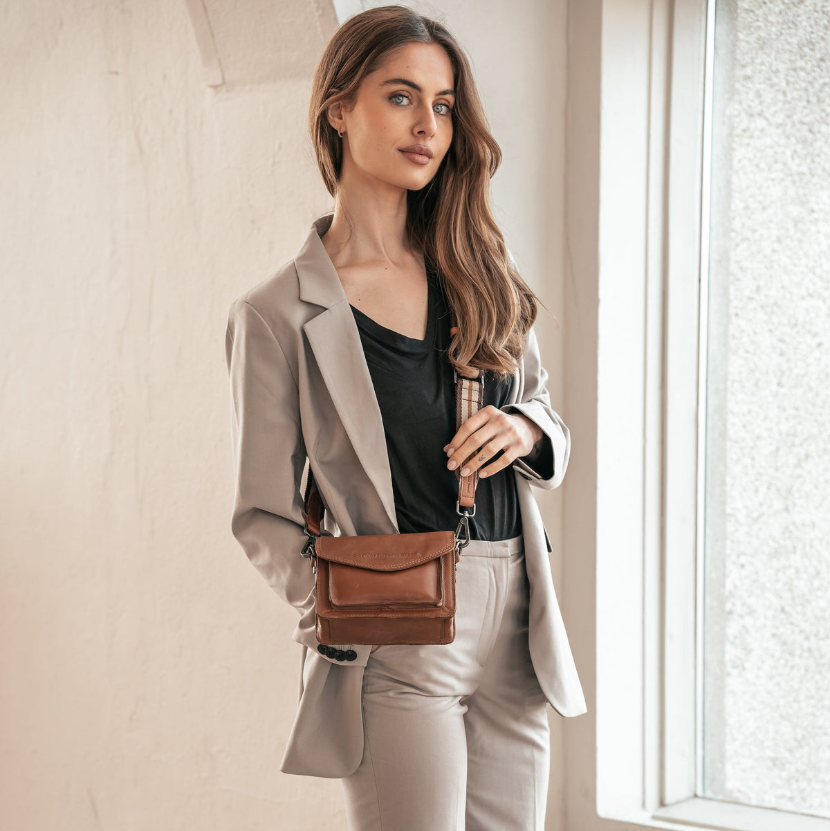 Classic 100% Full-Grain leather Goods - Back View Showing Tailored Shoulder Fit &amp; Clean Hemline
